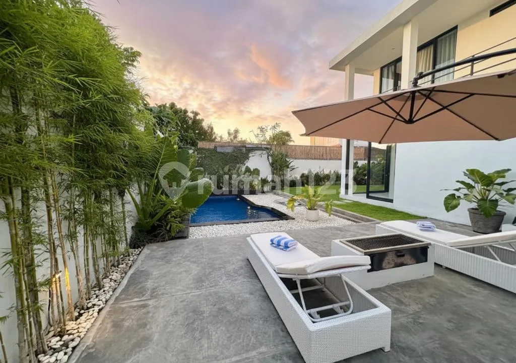 Seminyak Vila 3 Kamar Tidur | Lokasi Pusat Kayu Aya | Modern - Image 2 of 4