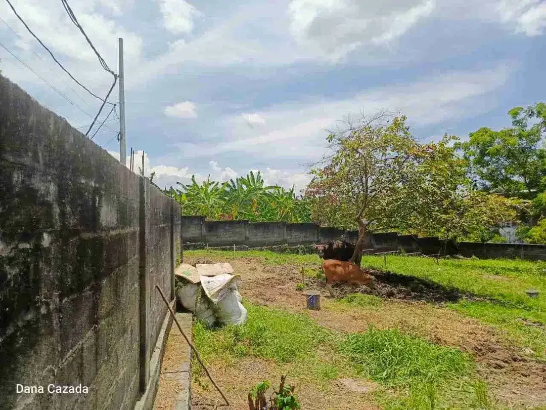 Tanah bagus sangat langka berada di lingkungan villa, cocok untuk bangun villa komersil - Image 2 of 8