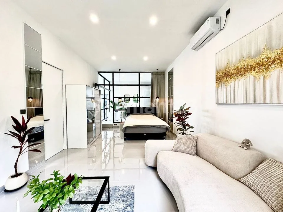 Luxurious Oanoramic Ricefield View Tumbak Bayuh Pererenan Badung Bali - Image 4 of 4