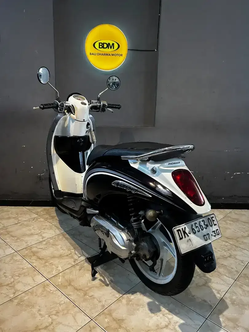 Honda Scoopy CW Tahun 2010 pajak off 1x Surat lengkap - Image 4 of 7