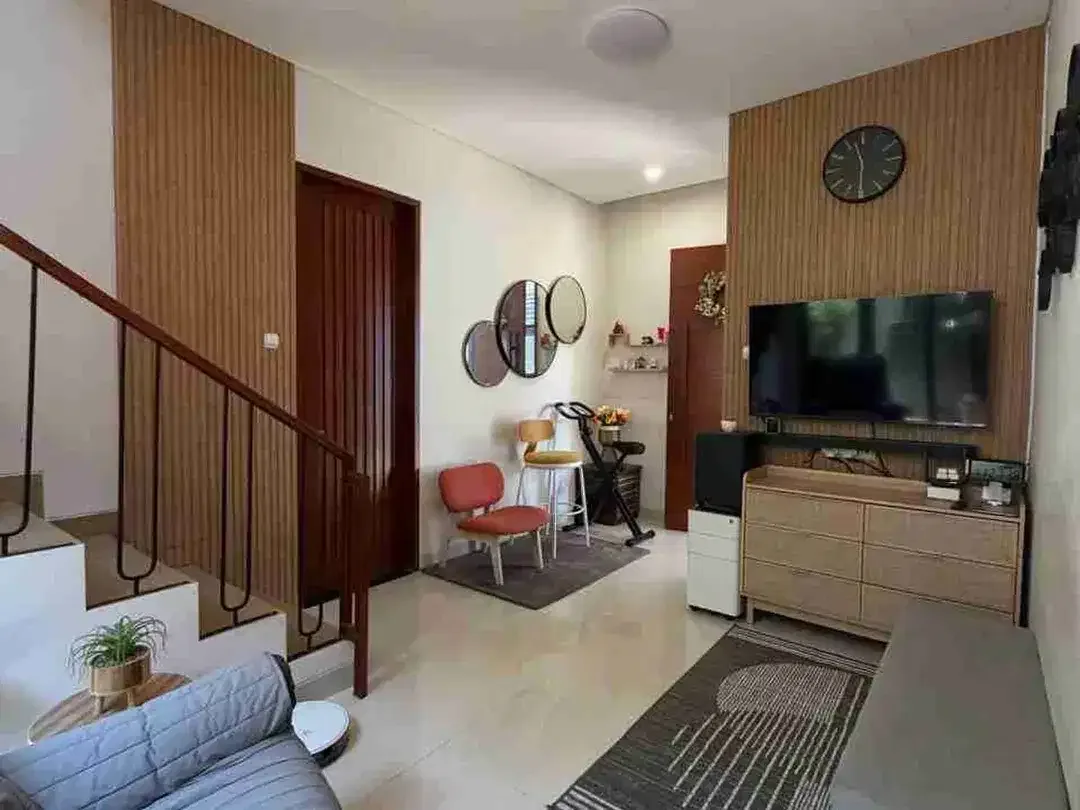 Rumah 2 Lantai di Renon Fully Furnished Parkir Luas - Image 10 of 10