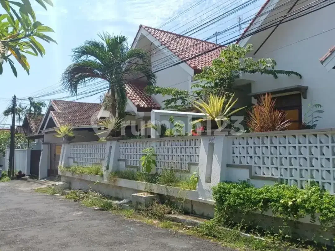 Kesempatan Langka! Rumah Luas 200M² di Jimbaran Cuma 2M Full Furnish - Image 1 of 10