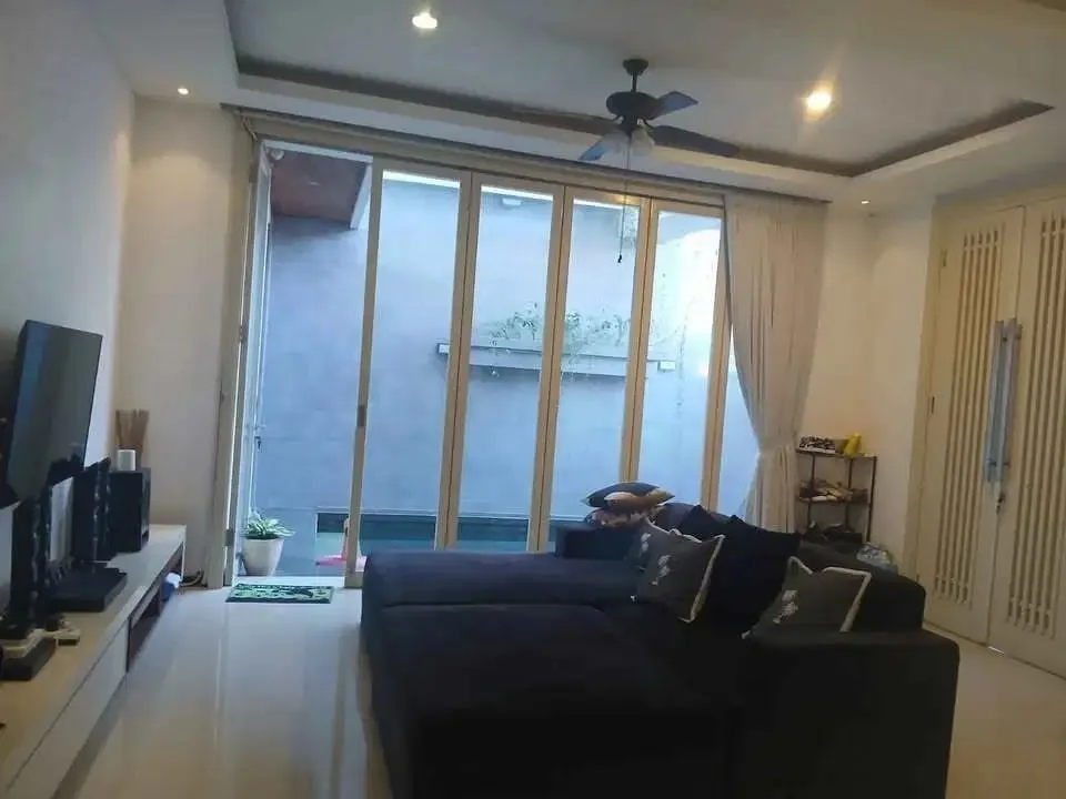 Rumah Modern Style Villa View Sawah di Kerobokan Bali - Image 10 of 10