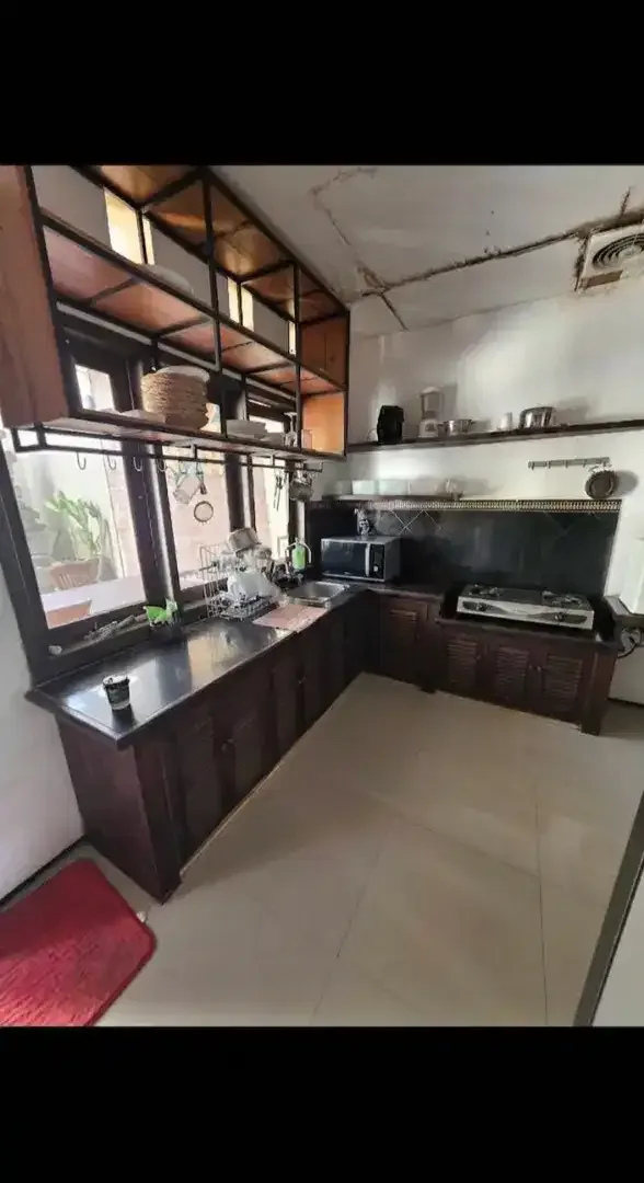 Premium 3BR All En-Suite Bathrooms Mertanadi Kerobokan - Owner Sale BU - Image 7 of 10