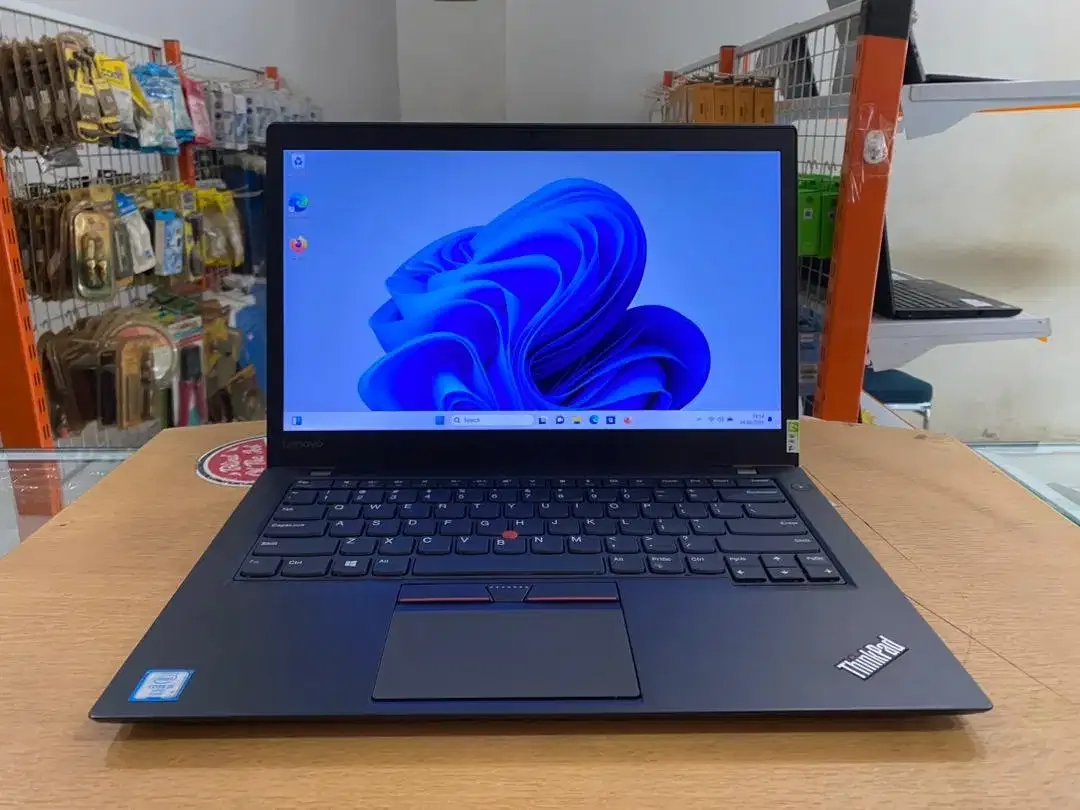 Lenovo ThinkPad T460S Core i5Gen6 Ram 8GB SSD 256GB Slim Mulus Garansi - Image 1 of 10