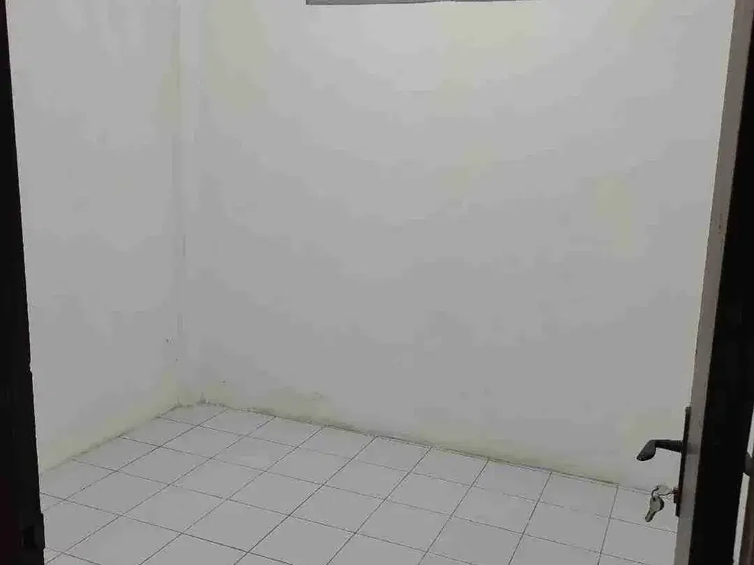 Rumah 2 BR, 1 KM, Wifi, Carport, Asri, di belakang Terminal Ubung - Image 5 of 8