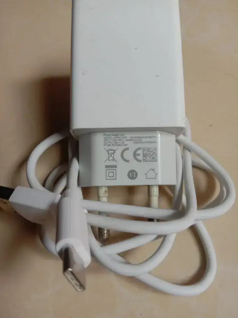 CHARGER BEKAS ASLI BAWAAN OPPO A18, A16, A9 TIPE C - Image 3 of 3