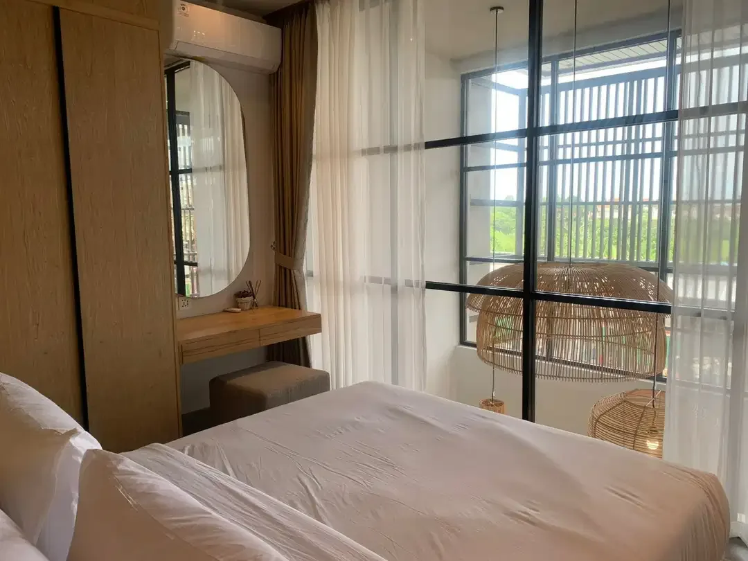 BRAND NEW 3 BR FULL FURNISHED VILLA IN CENTER BATUBOLONG CANGGU - Image 4 of 8