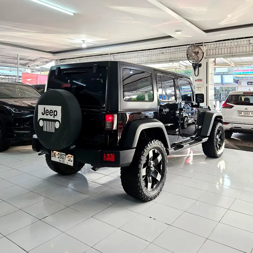 [2017] Jeep Wrangler JK Sport 4x4 3.0 at 2017 DK bkn Rubicon NIK 2015 - Image 4 of 10