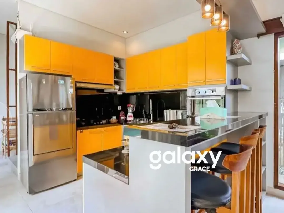 FOR SALE BEAUTIFUL VILLA NEAR BY PANDAWA BEACH IN KUTUH - Image 4 of 10