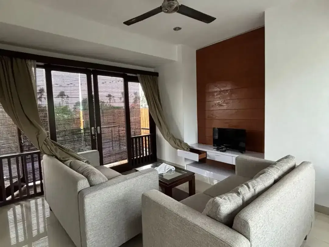 VILLA DIJUAL DI LOKASI PREMIUM DEKAT SEMINYAK - Image 5 of 10