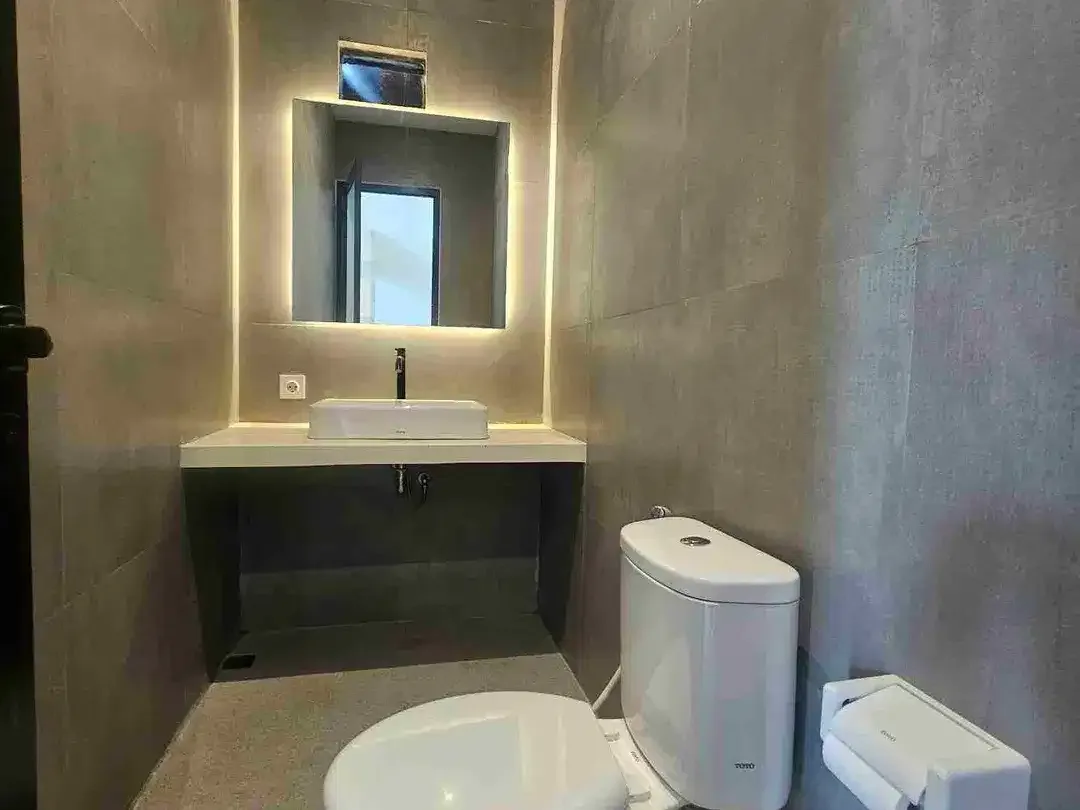 dijual villa lantai 3 lokasi bumbak umalas - Image 5 of 9