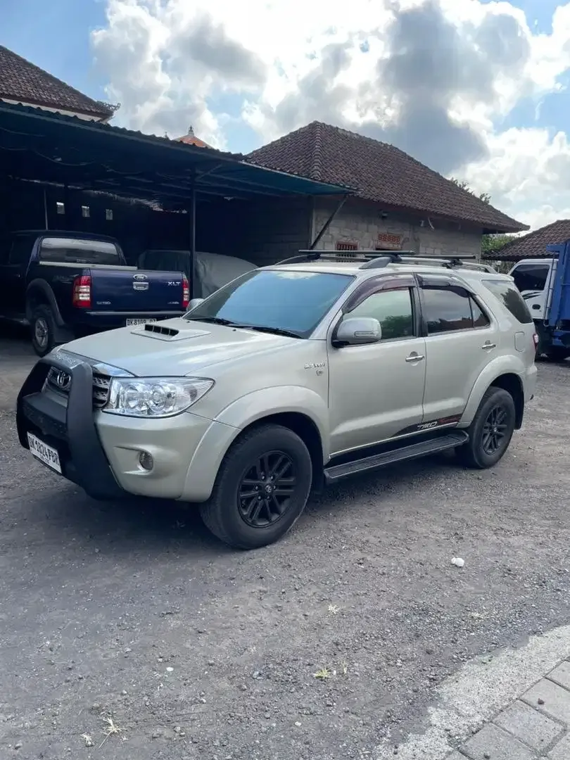 For sale Toyota Fortuner 2009 TRD G type - Image 3 of 9
