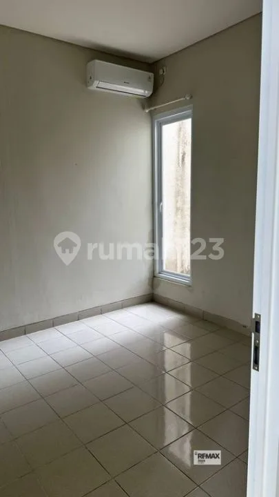 Strategic 3 Bedroom House For Rent, In Kerobokan Kelod Area - Image 3 of 4
