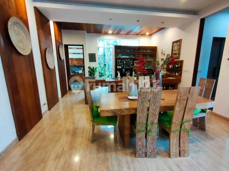 Cozy One Gate System Villa In Kerobokan Near Kudeta Beach Club - Image 2 of 4