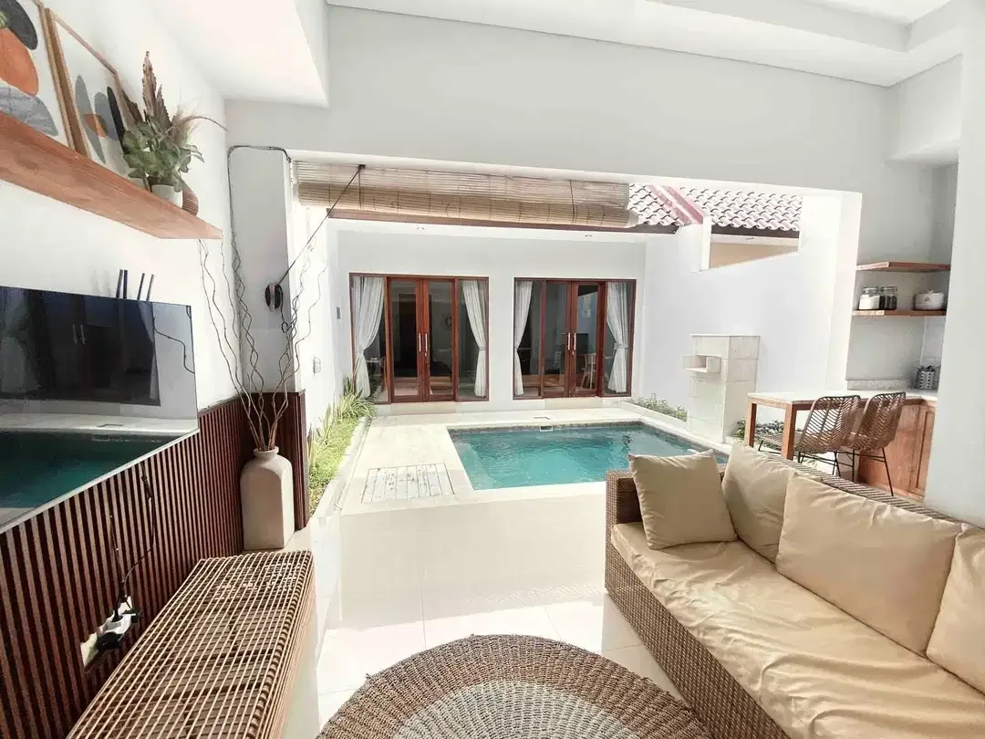 Minimalist Villa For Sale in Kerobokan Bali - Image 1 of 8