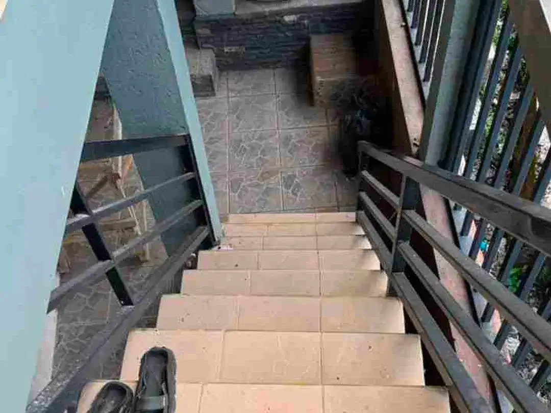 RUMAH SECOND LANTAI II DALUNG PERMAI UNTUK DIJUAL - Image 8 of 10