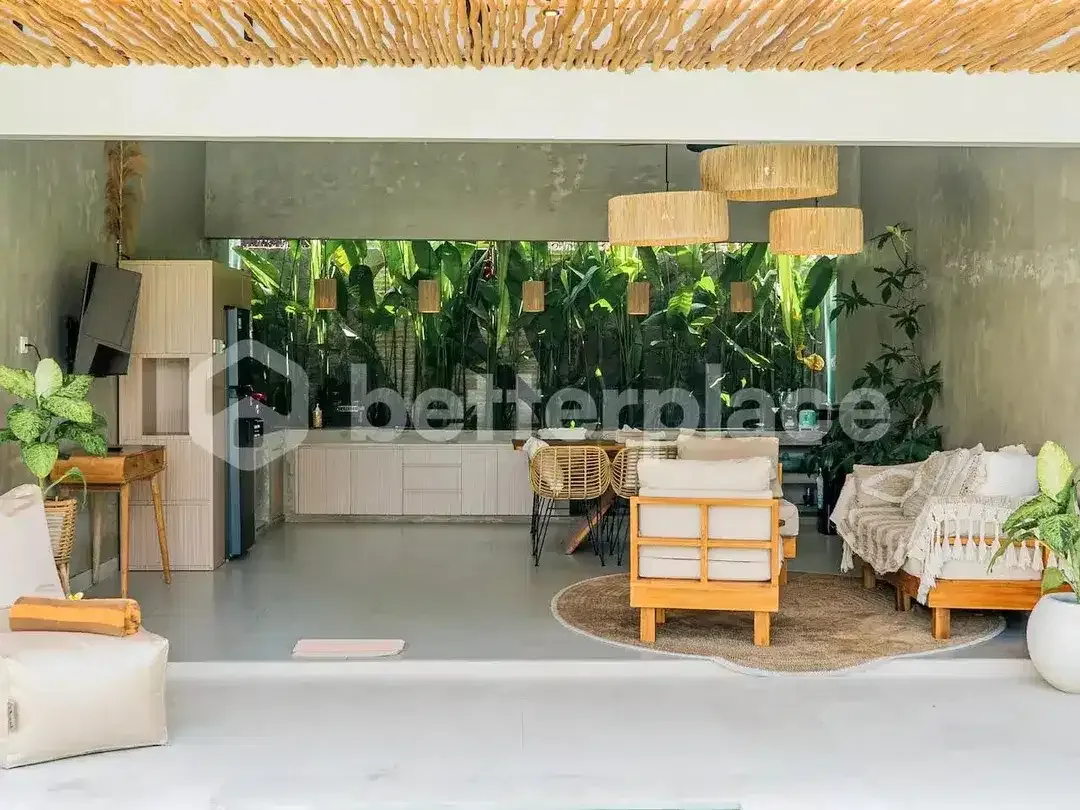 Modern 2 Bedroom Villa with Garden in Kerobokan - Image 4 of 10