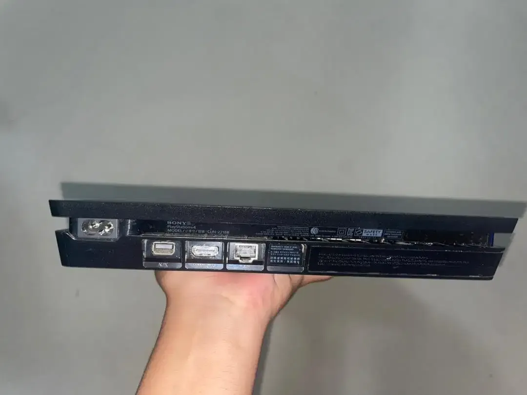 PS4 SLIM 1 TB + BONUS 15 GAME + STIK CONTROLLER - Image 4 of 5