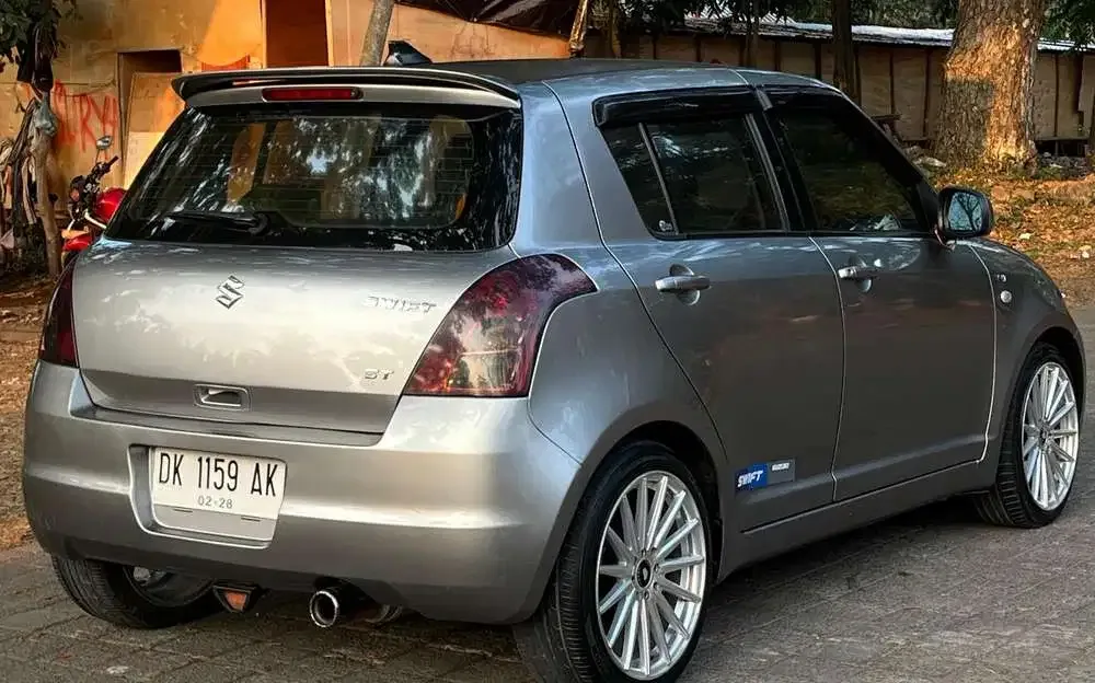 Suzuki Swift 2008 Bensin - Image 4 of 8