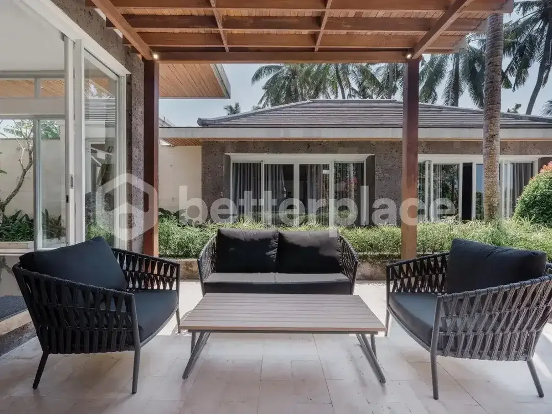 3 Bedroom Stunning and Luxury Villa in Ubud With Rice Field View - Image 9 of 10
