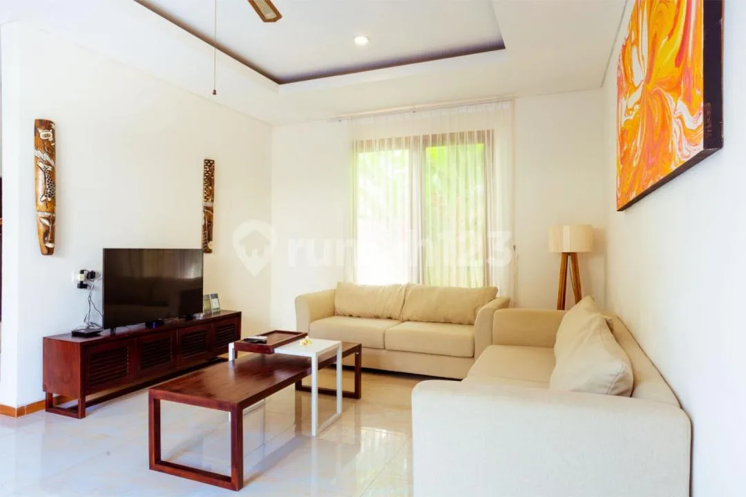 Villa 3Br Nusa Dua Dekat Itdc & Tol Bali Mandara - Private Pool - Image 3 of 4