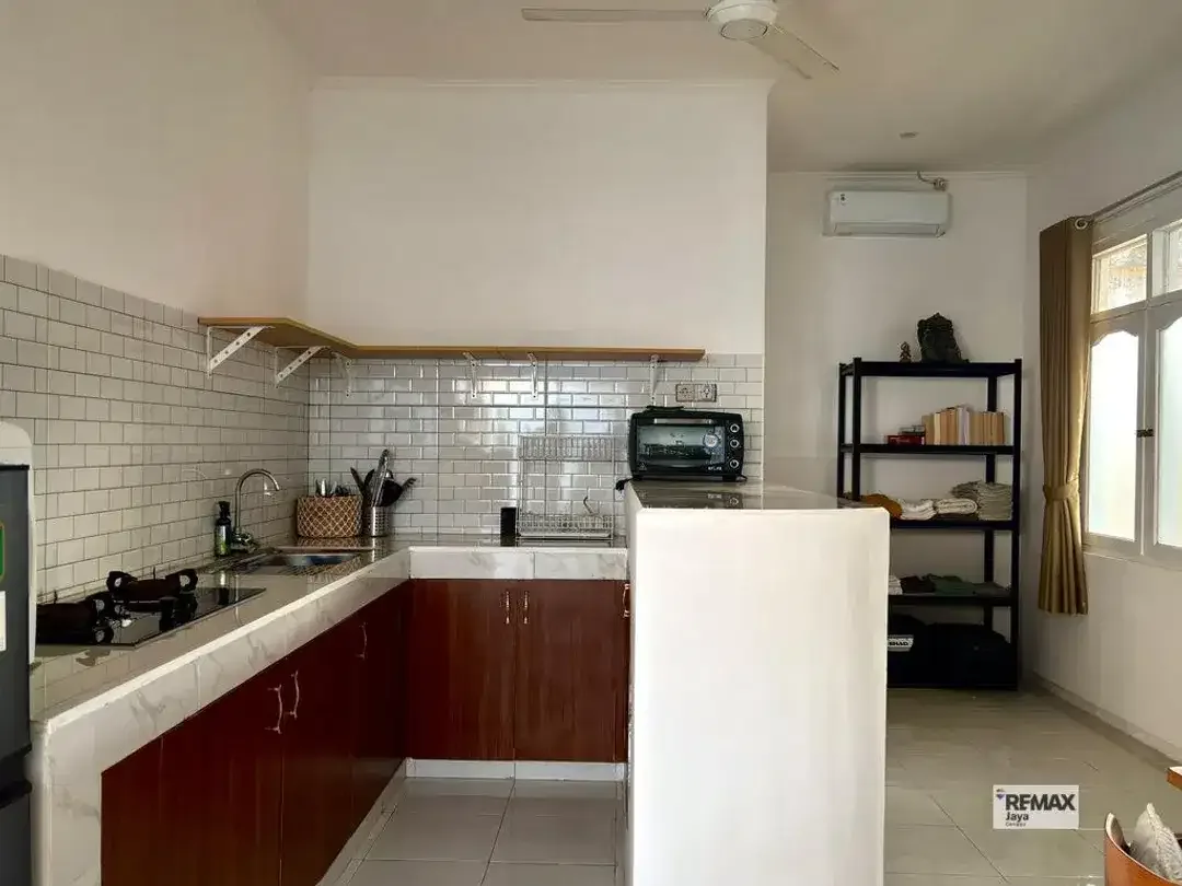 Stylish Fully Furnished House For Rent In Babakan, Canggu - Image 6 of 10
