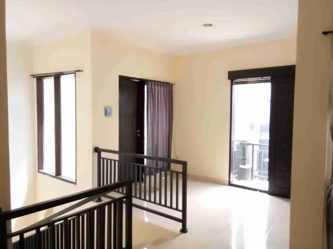 Disewakan Rumah Minimalis 2 Lantai, Furnished di Panjer, dekat Renon dan Sanur - Image 8 of 10