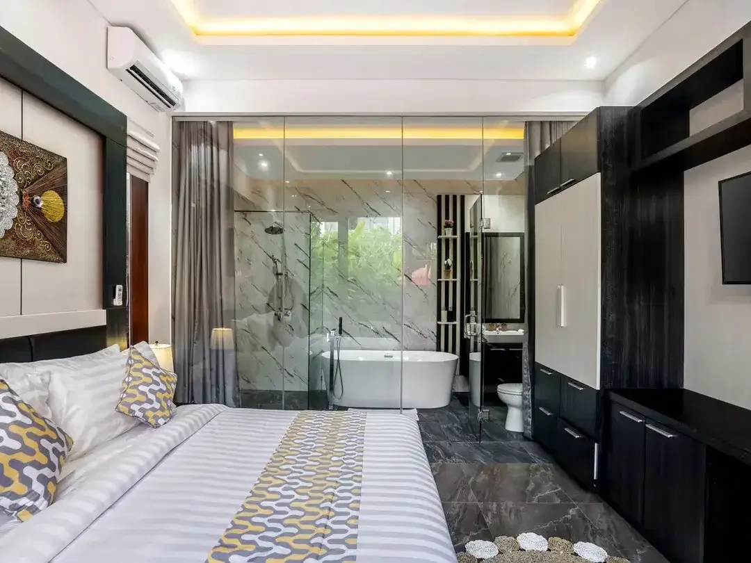 Leasehold - Luxurious 3-Bedroom Villa in Seminyak with Private Pool - Image 5 of 10