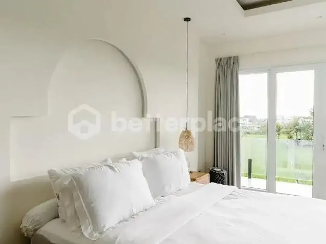 Modern Tropical Villa in Peaceful Cemagi, Canggu 4 Bedrooms Just 4 Minutes from the Beach - Image 9 of 10