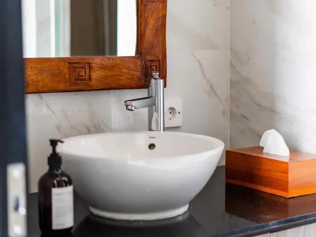 LUXURY CLASSICAL MODERN IN PRIME LOCATION A HEART OF SEMINYAK BALI - Image 10 of 10