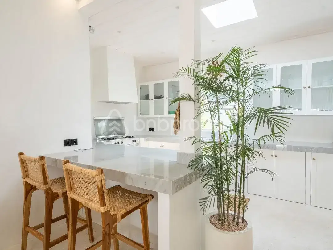 Fascinating 2 Bedrooms Villa in The Heart of Berawa - Image 9 of 10