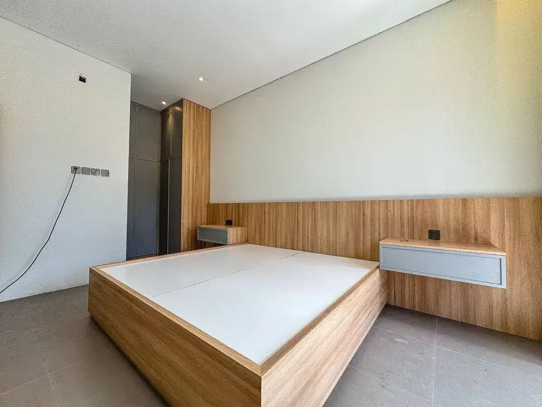 FOR SALE - MODERN CONTEMPORARY HOUSE 3+1 BEDROOMS | TAMAN MUMBUL, NUSA DUA - Image 3 of 10