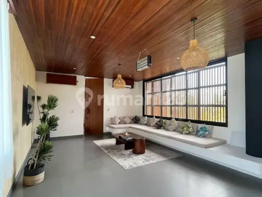 Modern Tropical Villa In Canggu - Only 5 Minute To Finns Beach Club - Image 2 of 6