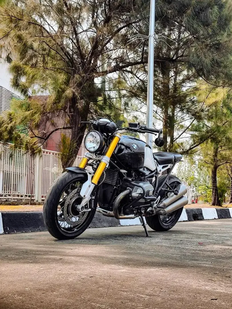 BMW R Nine T (R9T) tahun 2015 Low Odo Mulus Mint Condition R9T - Image 9 of 10