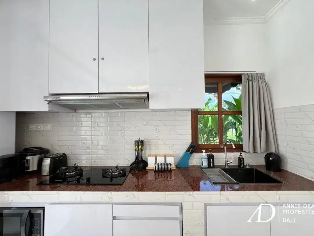 FREEHOLD | MODERN 3-BEDROOM VILLA IN KEROBOKAN NEAR CANGGU - Image 8 of 10