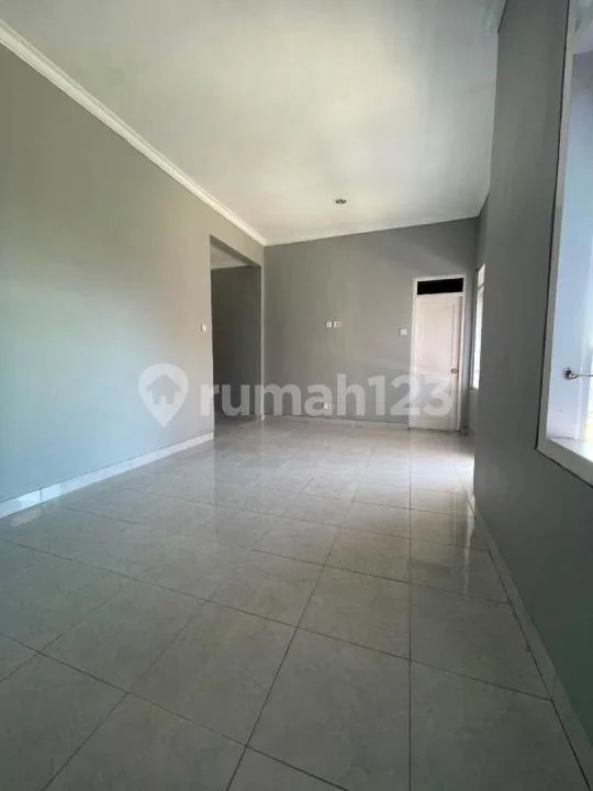 Di Jual Rumah 3 Lantai di Jimbaran - Image 3 of 4