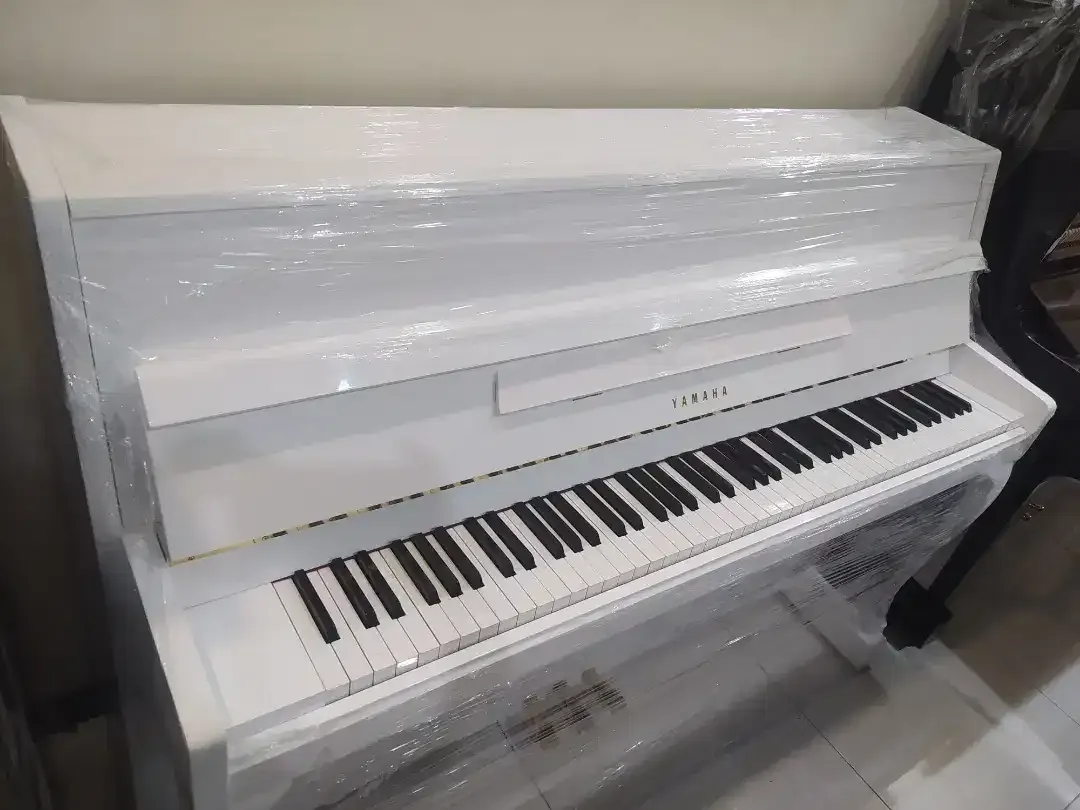 Piano Yamaha LU white piano - Image 2 of 2