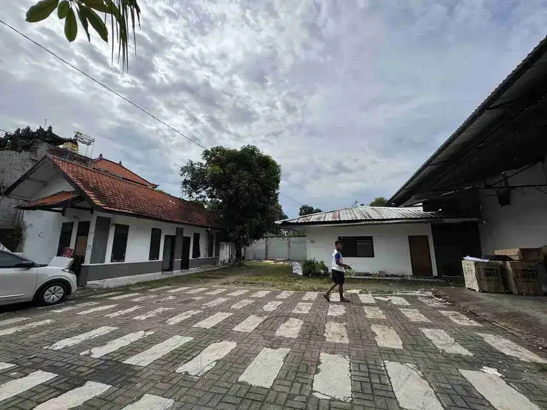 Gudang dan Kantor Siap Pakai Gatsu Timur LT 1.060 m² - Image 3 of 10