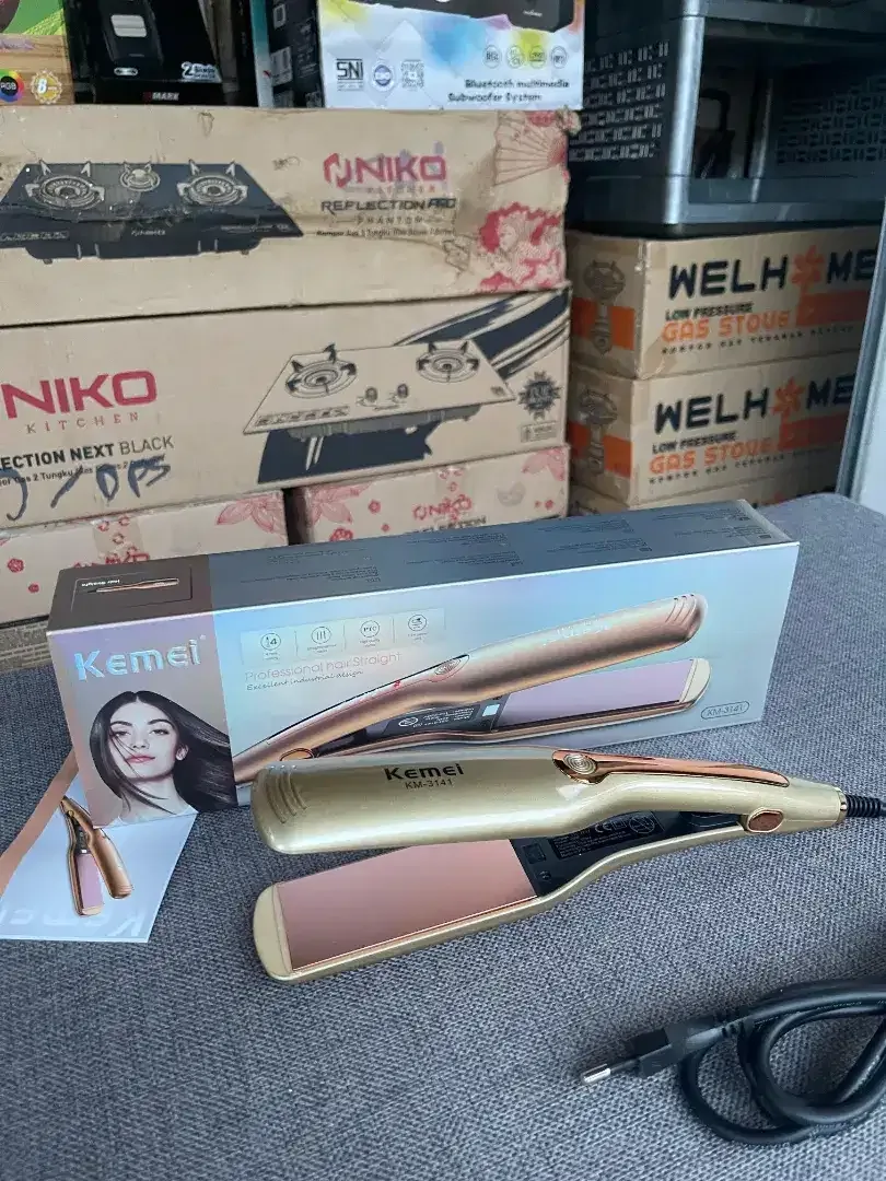KEMEI GOLD ORIGINAL CATOK PELURUS RAMBUT BARU - Image 1 of 4