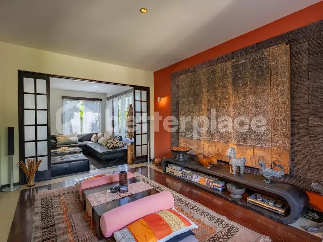 Spacious Freehold Family Villa in Jimbaran with Large Garden and Private Pool - Image 5 of 10
