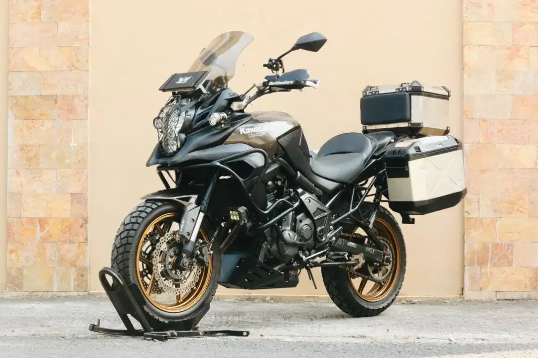 Kawasaki versys 650 ABS like new mesin sehat unit siap turing jauh - Image 3 of 4
