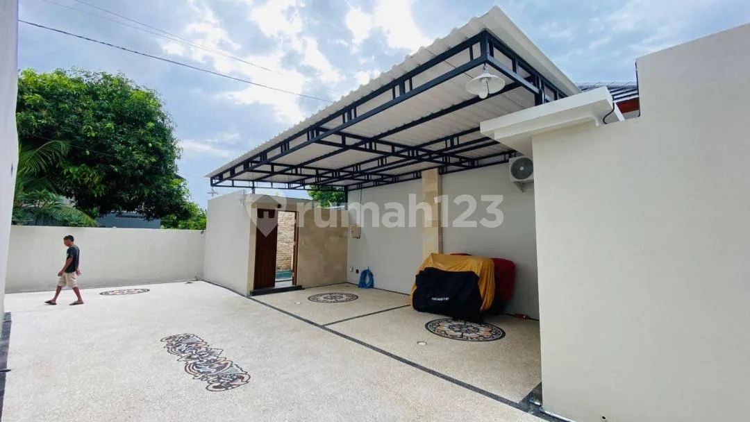 Villa Dekat Pantai Full Furnished dengan Kolam Renang di Sanur - Image 3 of 4