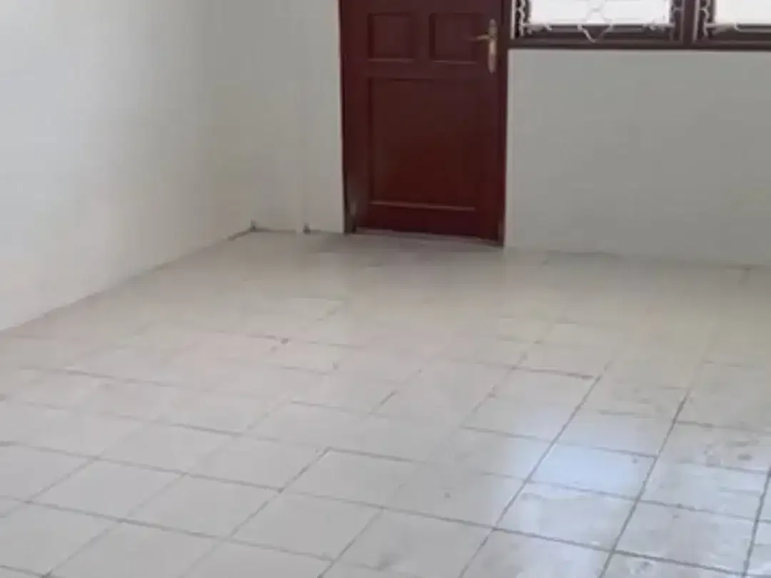 Ruko 3 Lantai 468 M² Disewakan di Gatot Subroto Timur Denpasar - Image 4 of 5