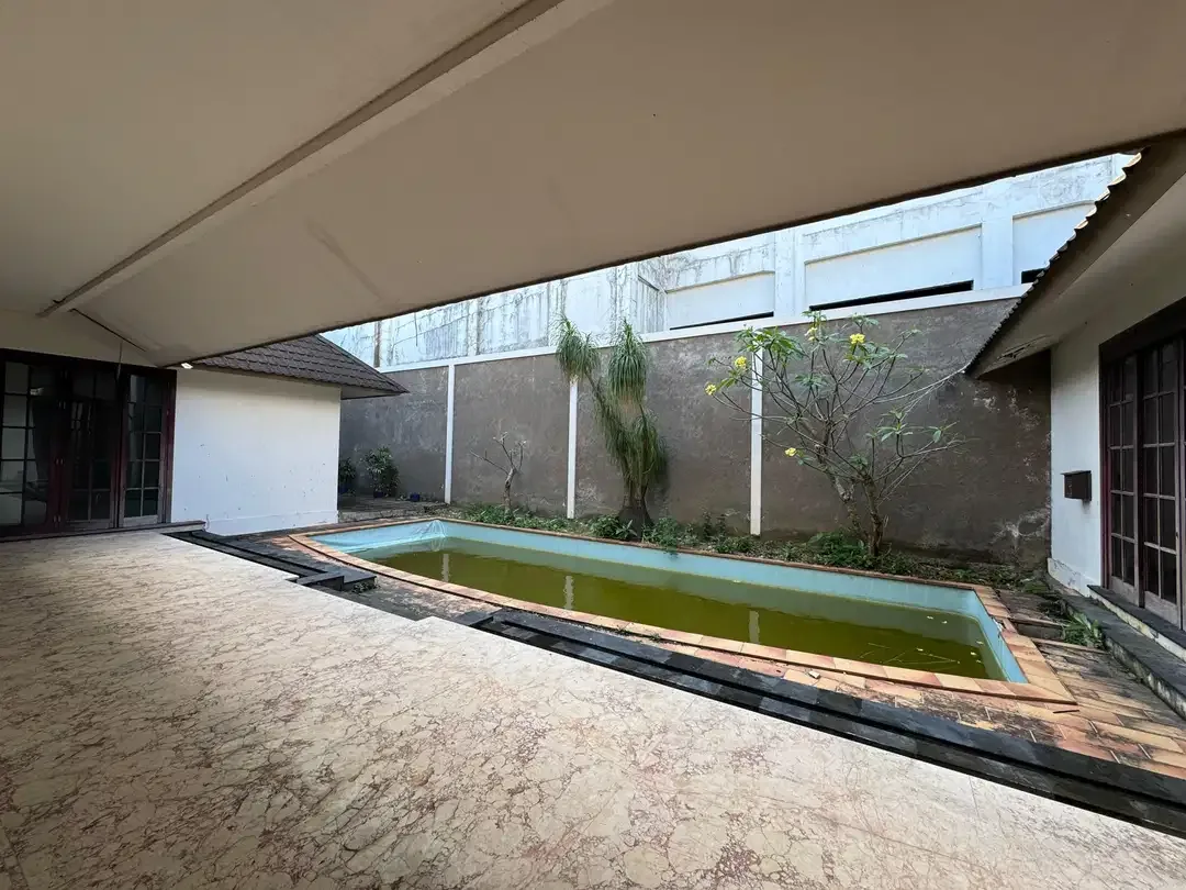 Dijual Tanah  Bonus Bangunan Villa  di Jalan Dewi Sri Kuta - Image 2 of 10