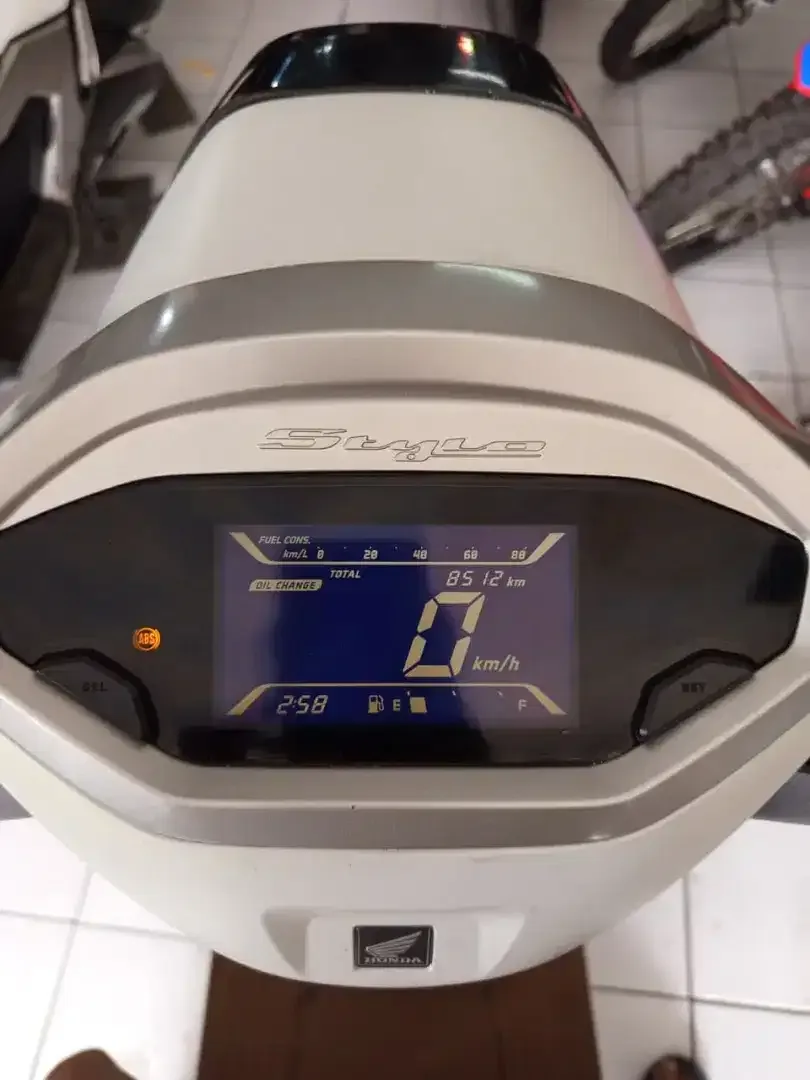 Stylo 160 putih ABS Deva motor - Image 7 of 10