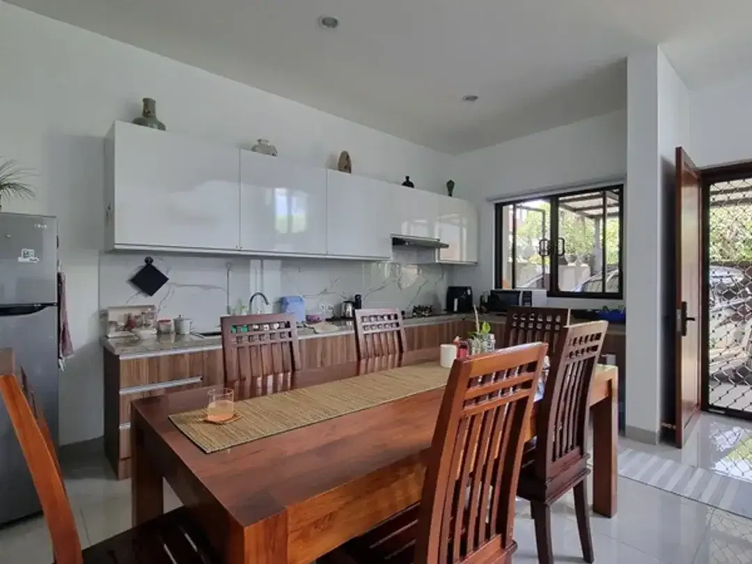 For Sale: Well-Maintained Modern House at Damara Village Complex, Jimbaran - Image 2 of 10