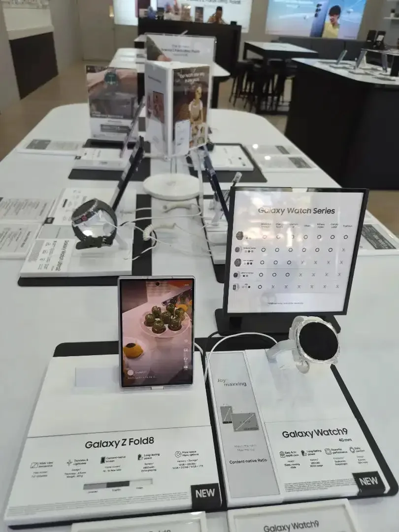Tersedia galaxy Foldable8 promo menarik - Image 2 of 3