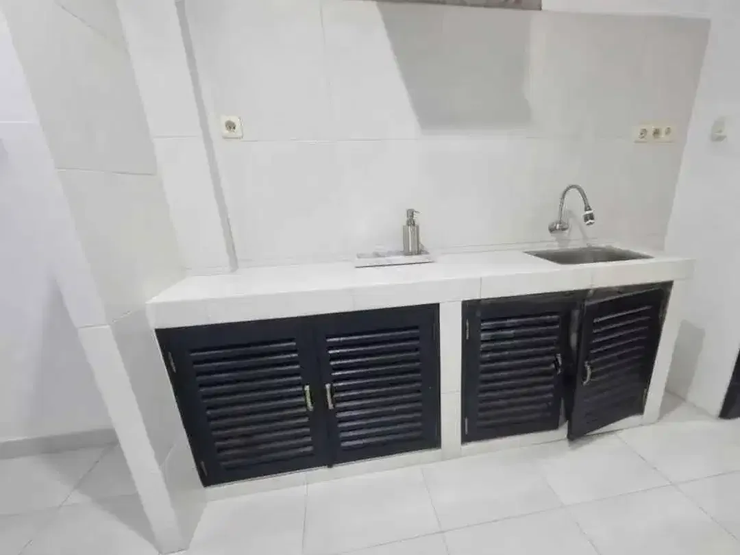 FOR SALE  Rumah imambonjoo  Rumah Lantai 2  Jalan Imam Bonjol Denpasar Dekat Seminyak dan Kuta Deket TransMart - Image 3 of 10