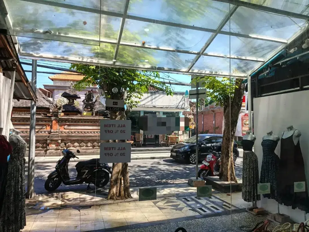 TOKO DISEWAKAN DI JL LEGIAN - LOKASI PRIME - TRAFFIC TINGGI - Image 5 of 5
